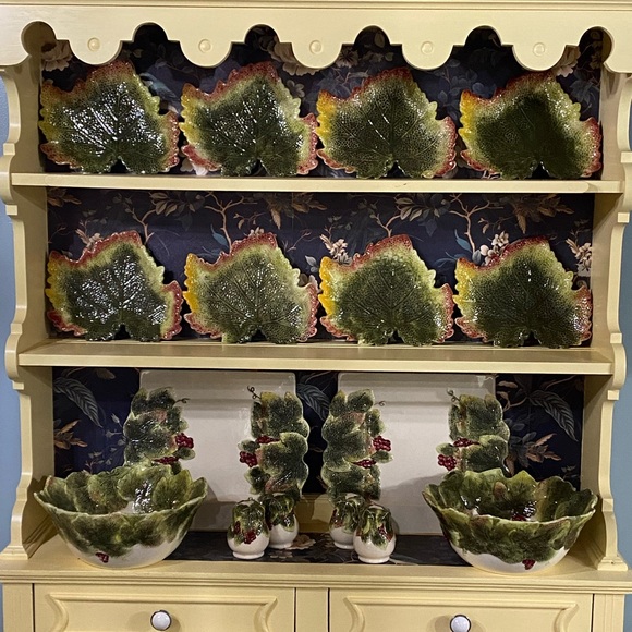 Better Homes And Gardens Other - NWOT BETTER HOMES & GARDEN Leaf Pattern Ceramic BowlS, 8 Salad Plate Set, 2 S/P